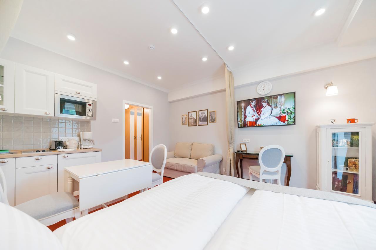 Revelton Aparthotel 4*
